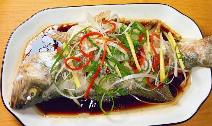 清蒸鱸魚